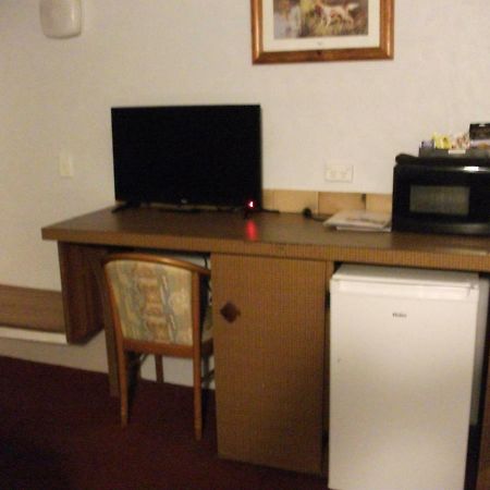 Beerwah Glasshouse Motel Экстерьер фото
