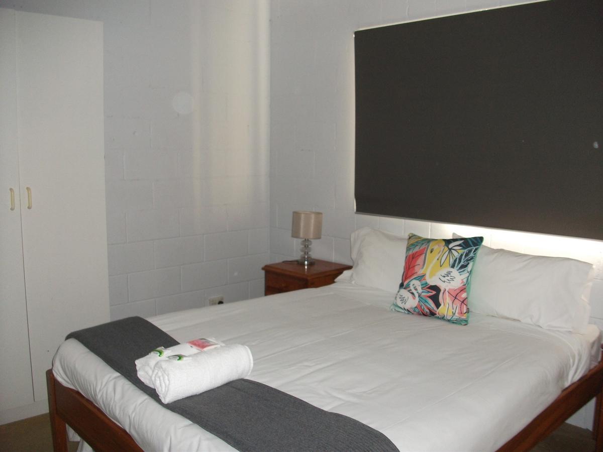 Beerwah Glasshouse Motel Экстерьер фото