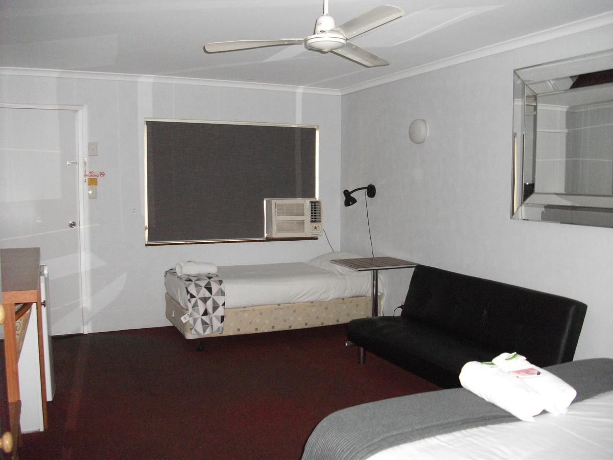 Beerwah Glasshouse Motel Экстерьер фото