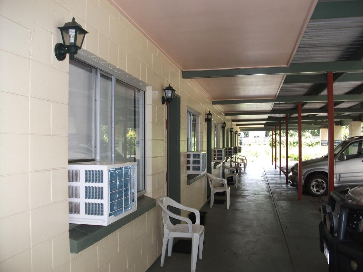 Beerwah Glasshouse Motel Экстерьер фото