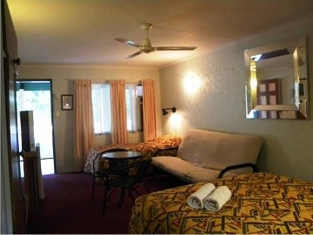 Beerwah Glasshouse Motel Экстерьер фото