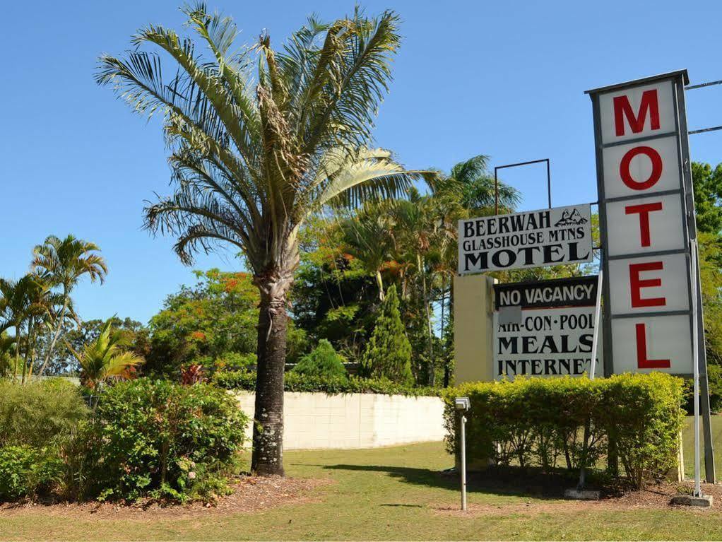 Beerwah Glasshouse Motel Экстерьер фото