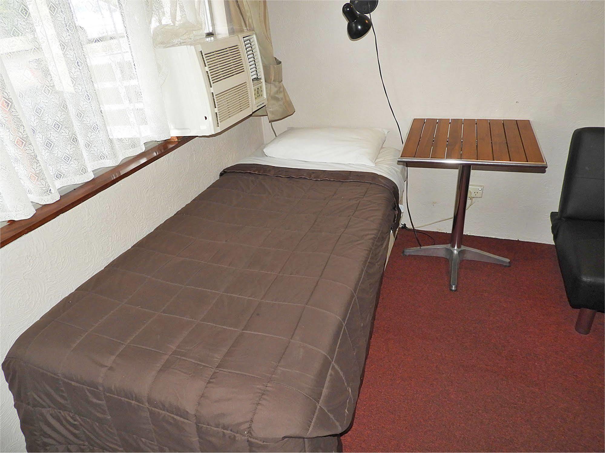 Beerwah Glasshouse Motel Экстерьер фото