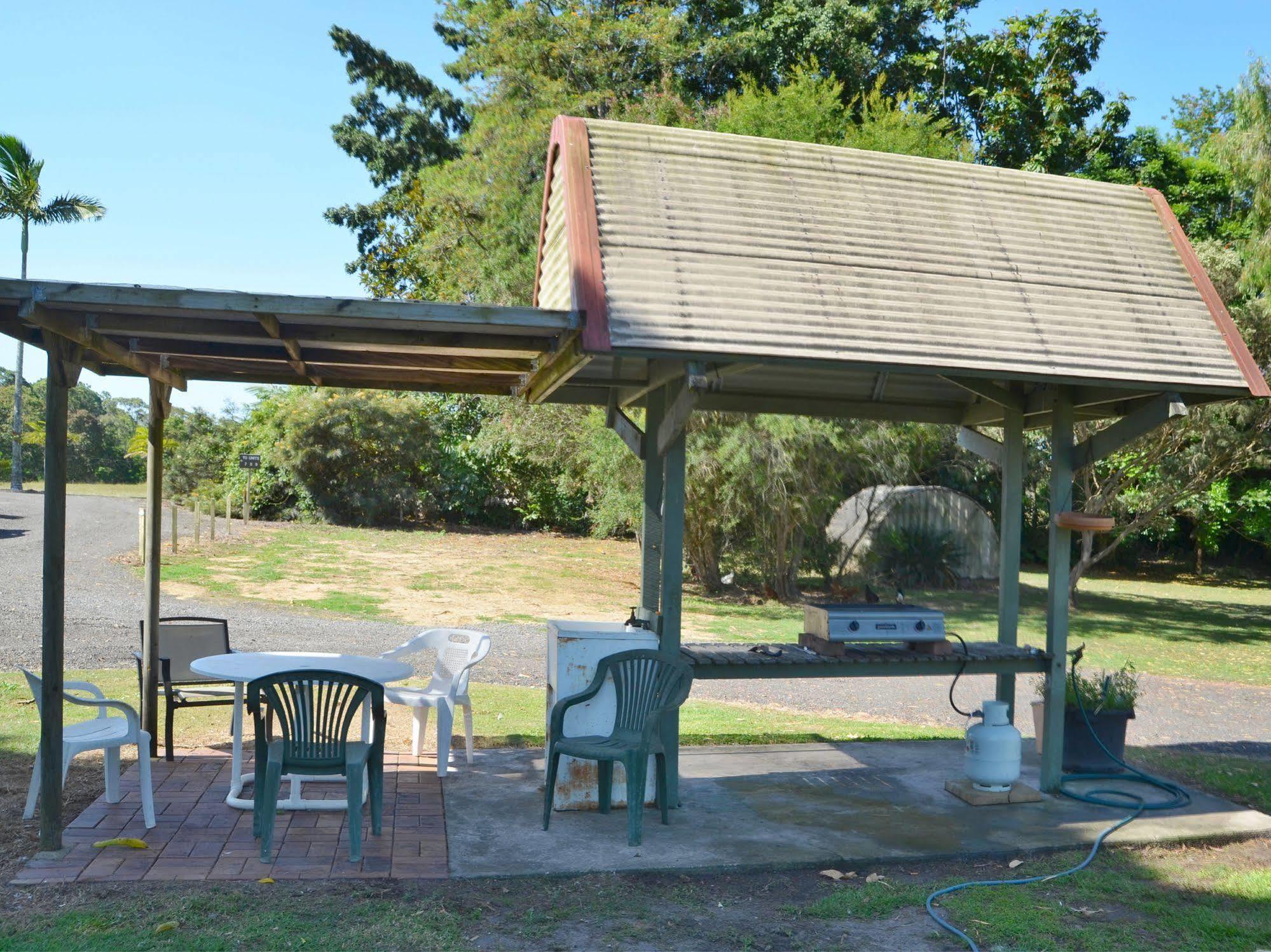 Beerwah Glasshouse Motel Экстерьер фото