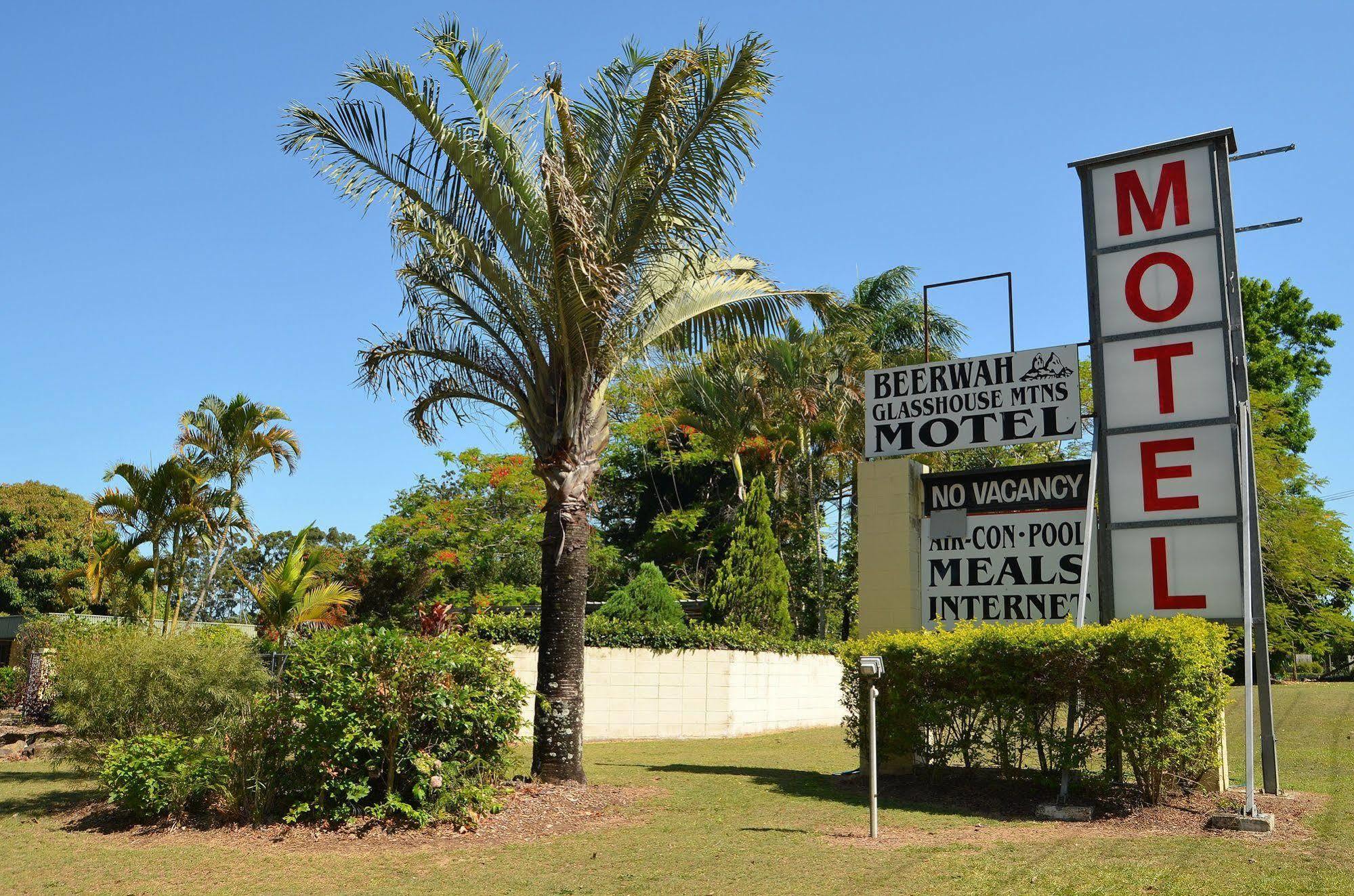 Beerwah Glasshouse Motel Экстерьер фото